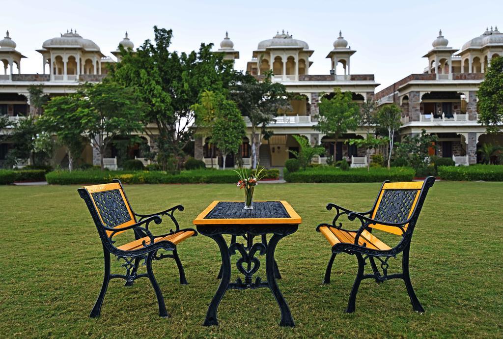 The Udaibagh Hotel Udaipur Buitenkant foto