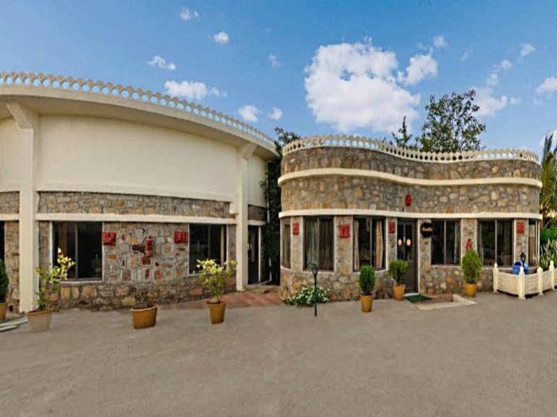 The Udaibagh Hotel Udaipur Buitenkant foto