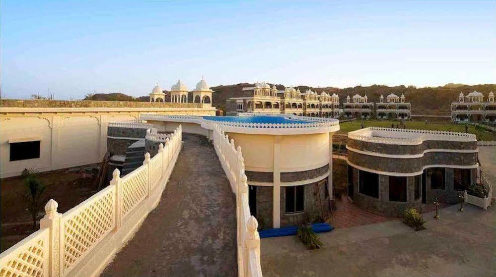 The Udaibagh Hotel Udaipur Buitenkant foto