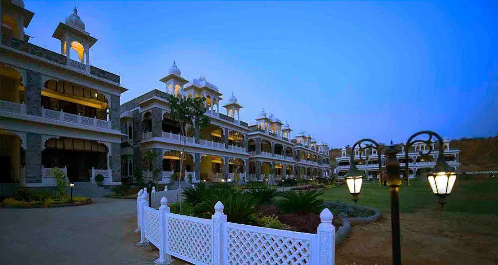 The Udaibagh Hotel Udaipur Buitenkant foto