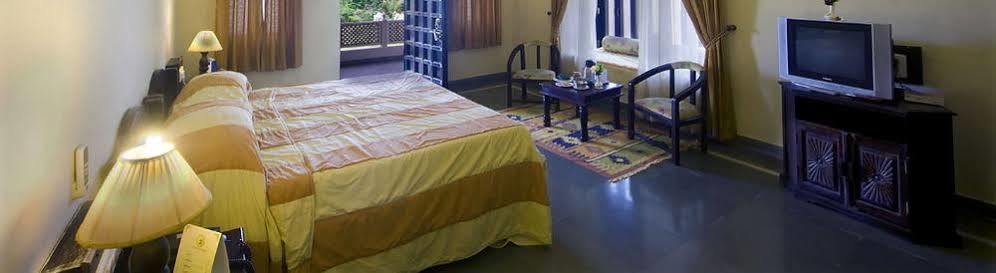 The Udaibagh Hotel Udaipur Buitenkant foto