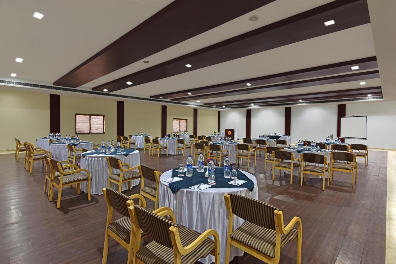 The Udaibagh Hotel Udaipur Buitenkant foto