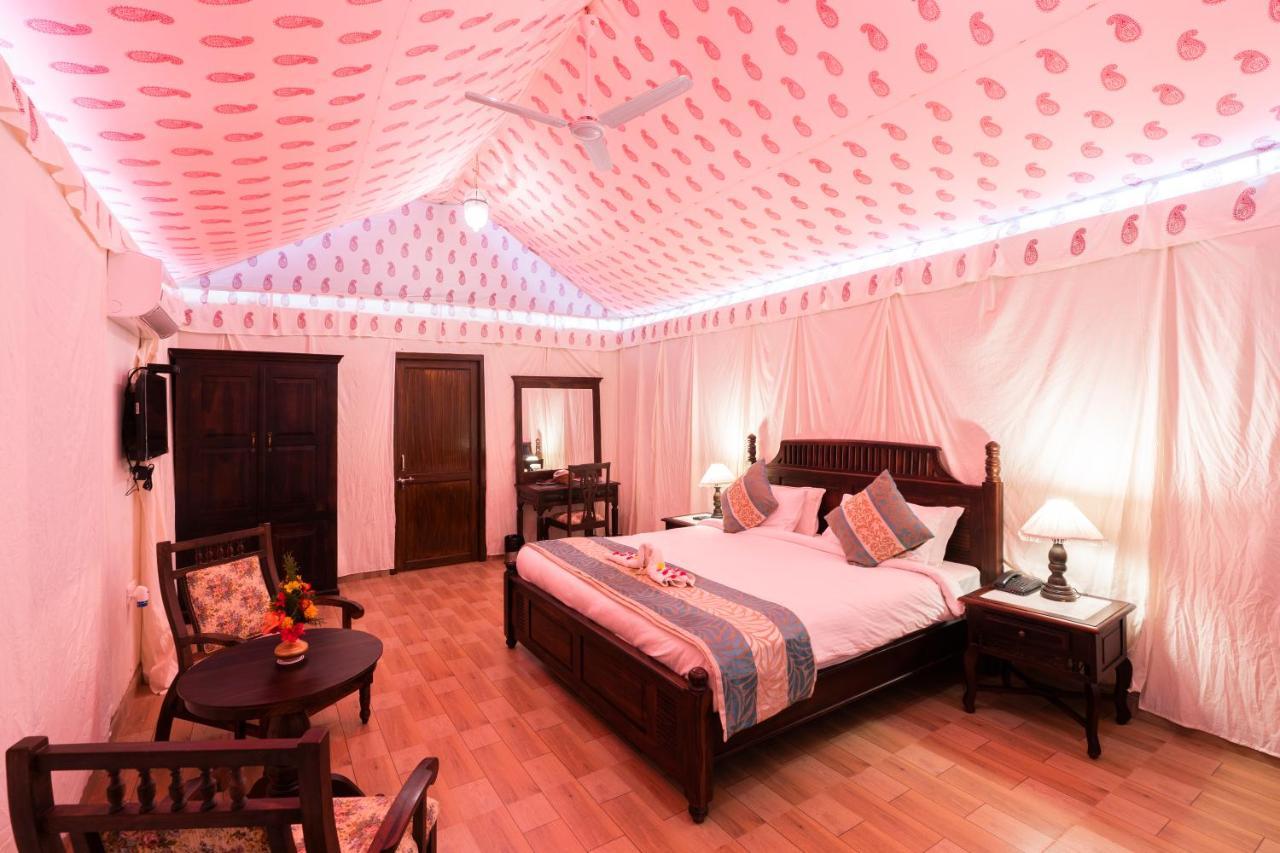 The Udaibagh Hotel Udaipur Buitenkant foto